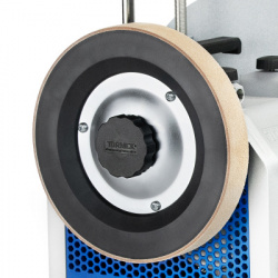 la-220 on t-8 800x800